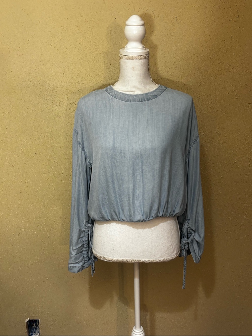 Frame Denim Light Blue Long-Sleeve Drawstring Sleeve Blouse
